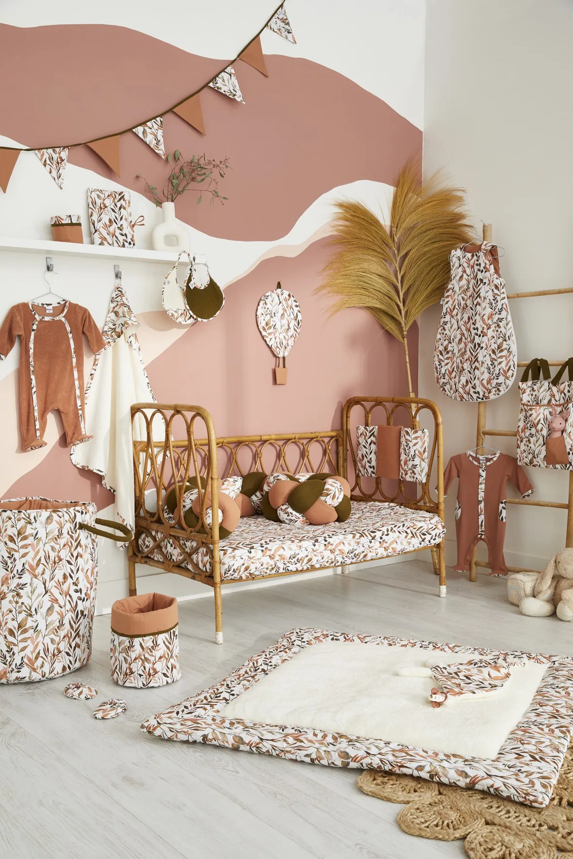 Tapis de jeu réversible/fond de parc - Caramel Forest - Tapis de jeu et cale-bébés par BB&Co