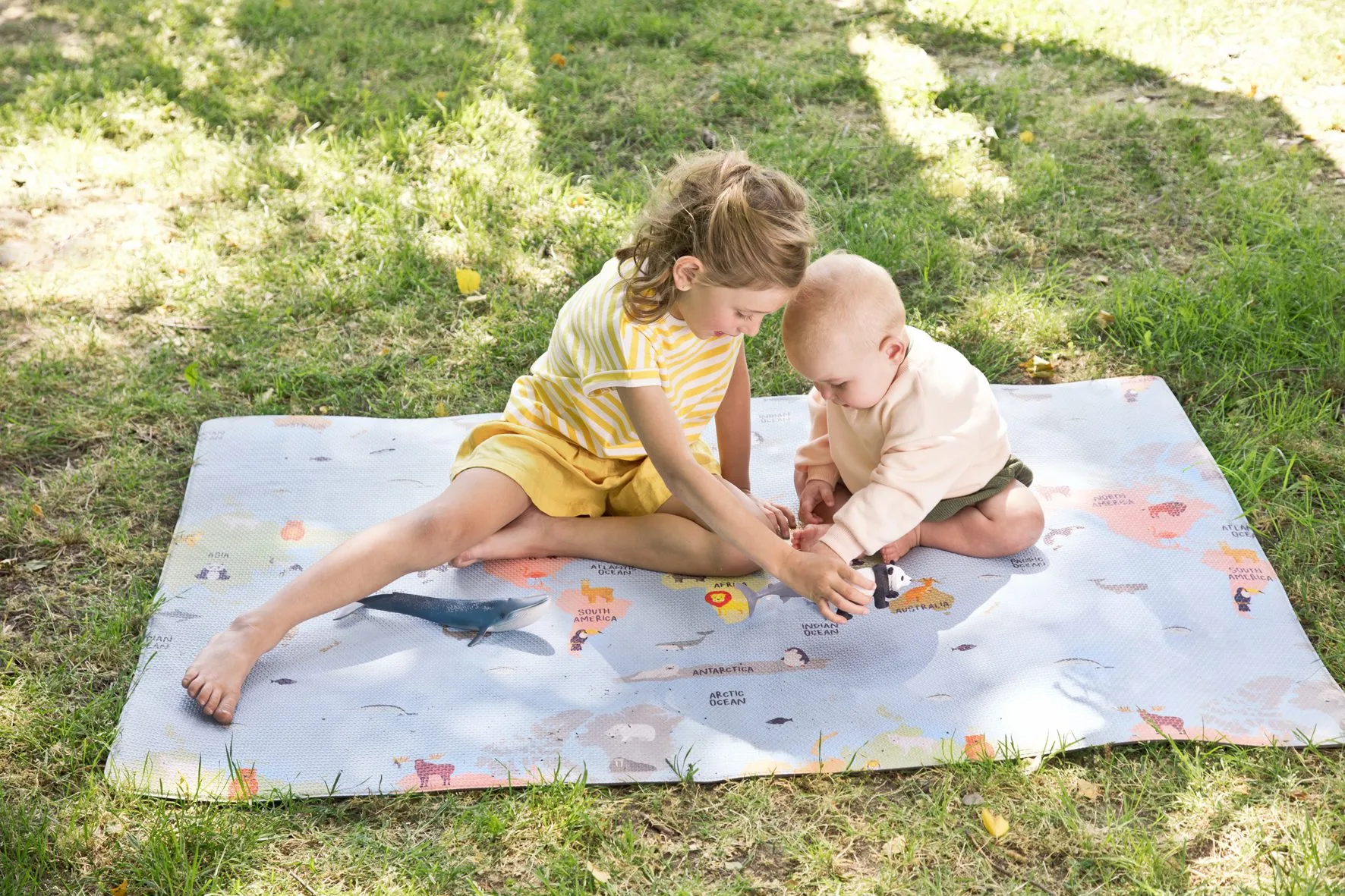 Tapis de jeu lavable en vinyle Aventuriers du monde – Image 3